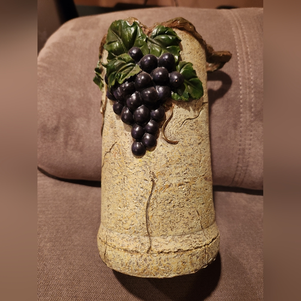 Decorative grapes wine bottle holder - Picture 4 of 4